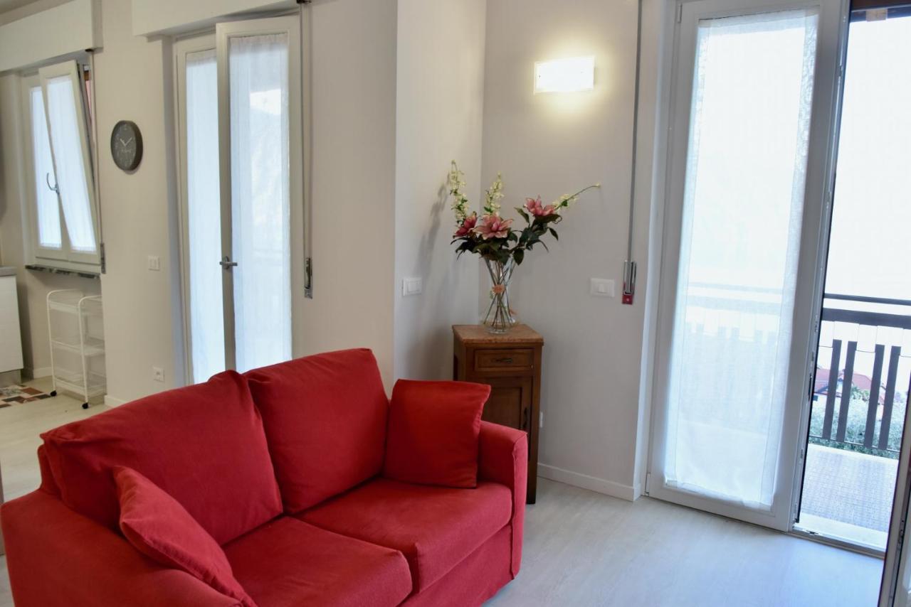 Casa Sissi Lägenhet Riva di Solto Exteriör bild